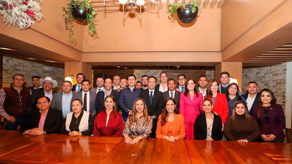 Ale Gutiérrez acude al Encuentro Nacional Municipal