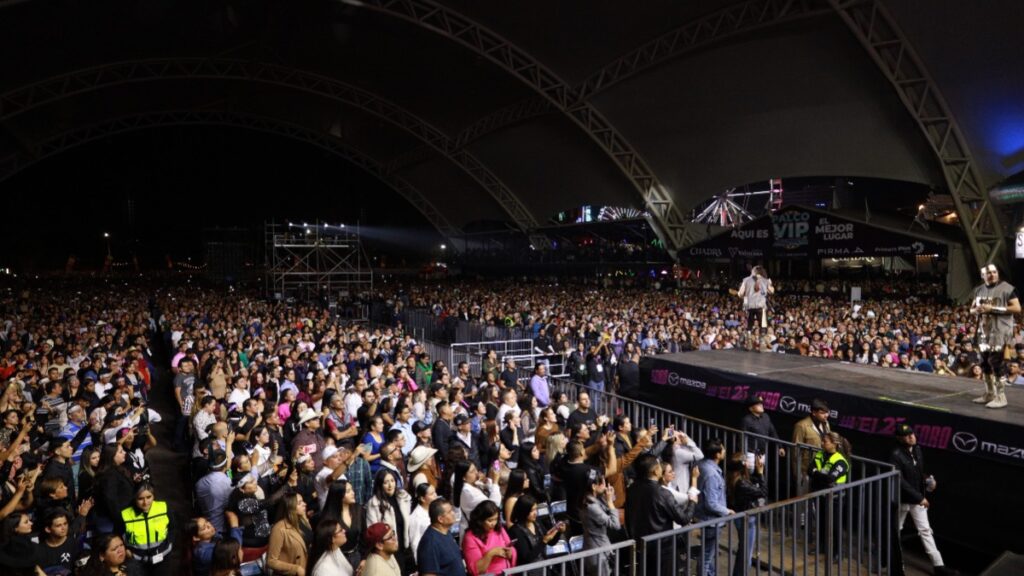 Banda Cuisillos enamora a 20 mil leoneses en el Foro Mazda