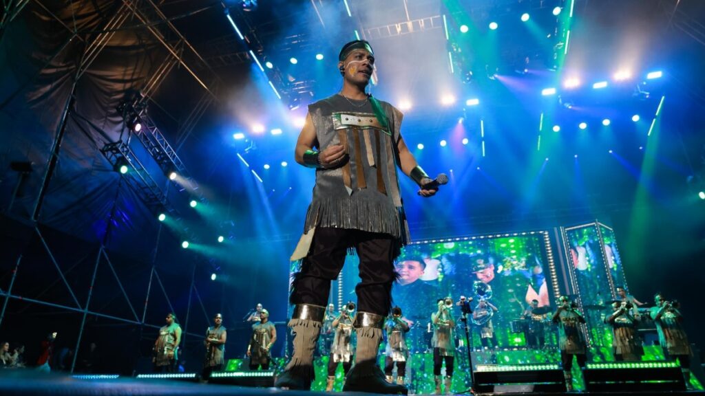 Banda Cuisillos enamora a 20 mil leoneses en el Foro Mazda