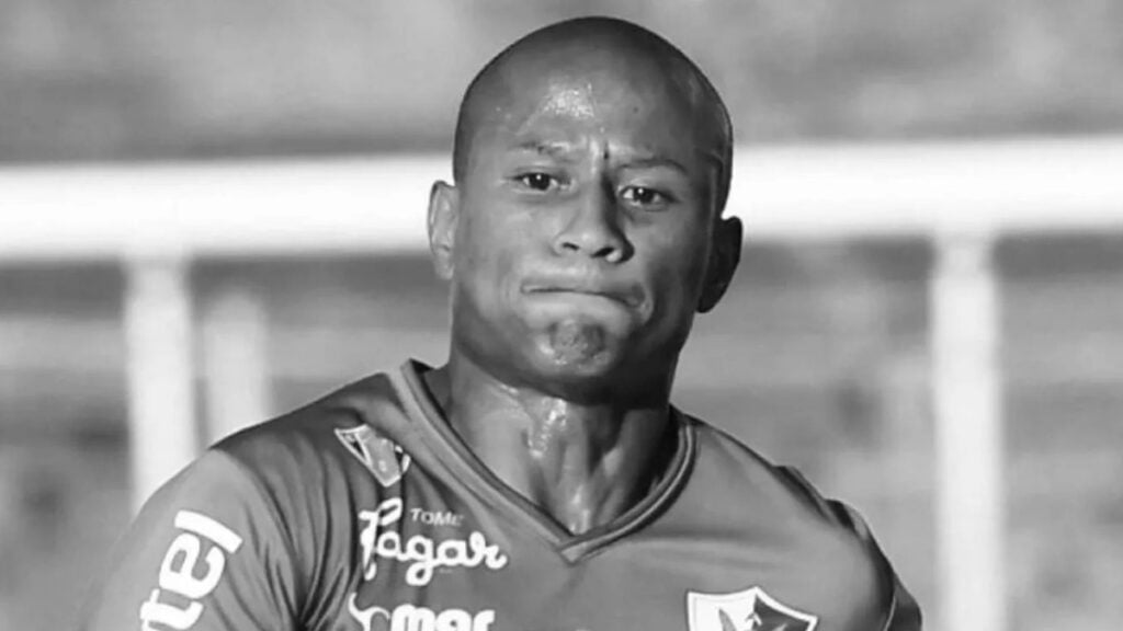 Encuentran a futbolista Mathías Acuña muerto en armario de hotel