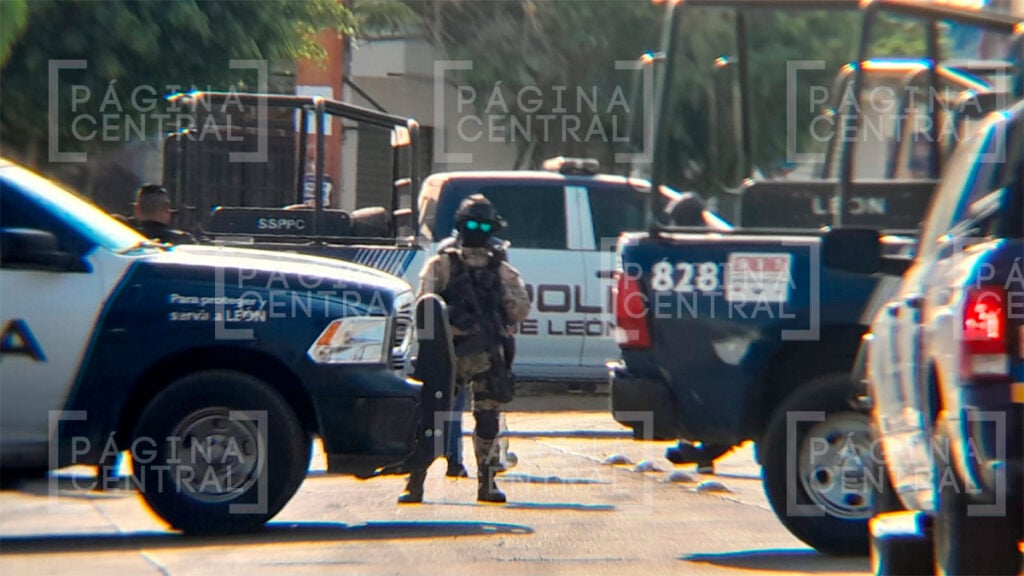 Atacan a policías municipales en Colinas de la Fragua; detienen a uno