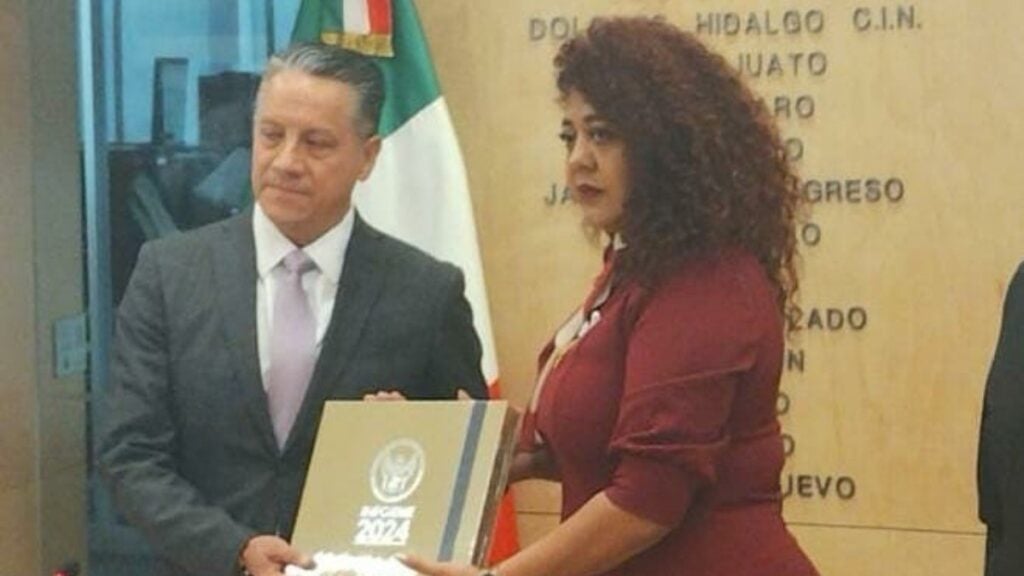 “Estamos presentando puntos básicos de nuestro proyecto de trabajo. Hoy mismo, para no ganarme la nota yo solito, mejor vayan conmigo”, dijo el fiscal a los medios de comunicación.