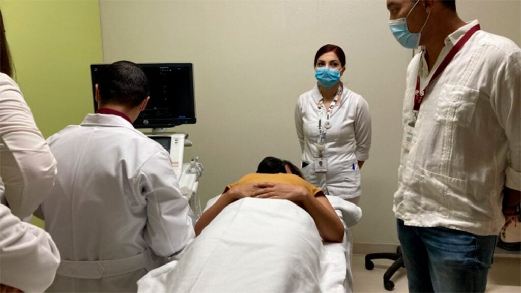 ¿Puedes asegurar a tu pareja en el IMSS sin estar casado? 