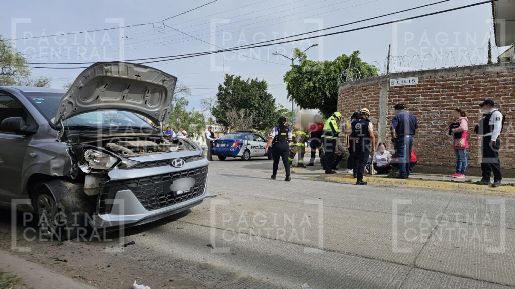 Accidente de madre e hijo en Las Flores: Vuelcan y quedan heridos