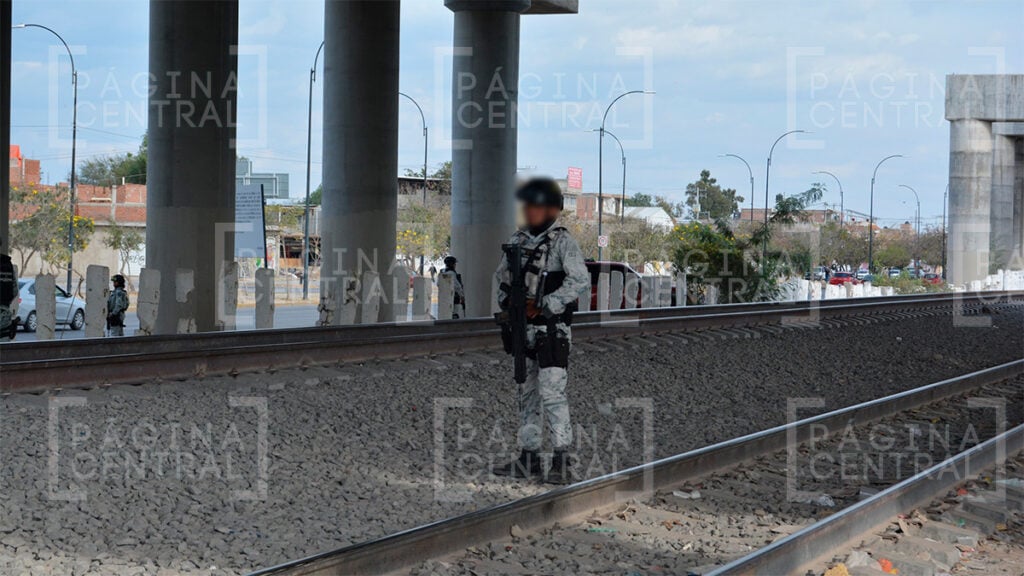 Encuentran presunto artefacto explosivo en la entrada a San Juan de Abajo