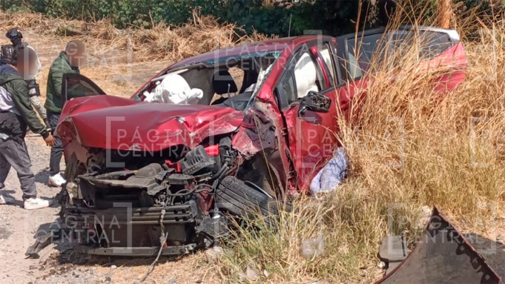 Celaya: Tren arrolla auto y deja cuatro heridos, entre ellos una menor