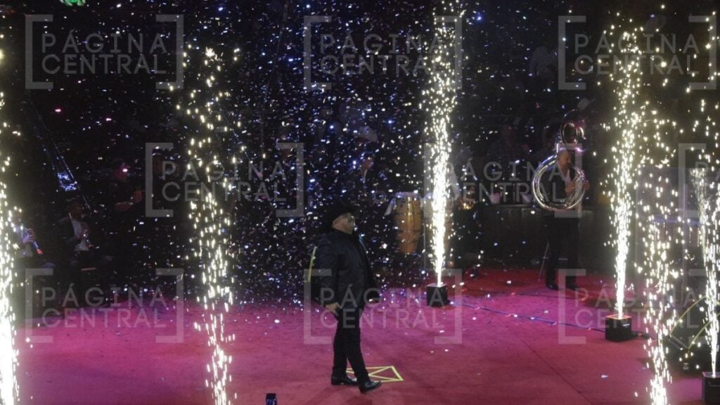 Chuy Lizárraga cierra con su tradicional fiesta el Palenque en León