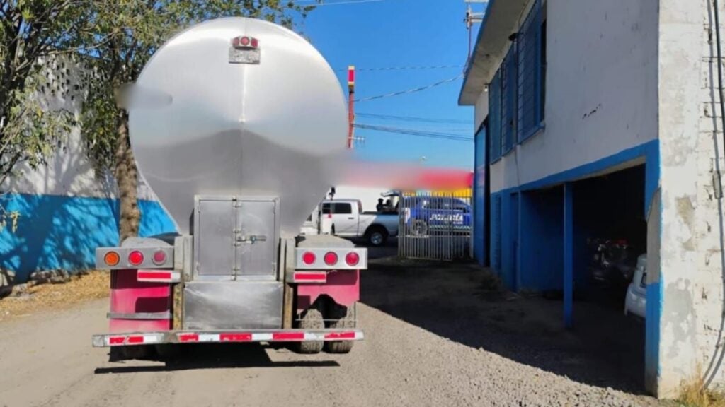 'Huachileche': Aseguran en León 42 mil litros de leche robada