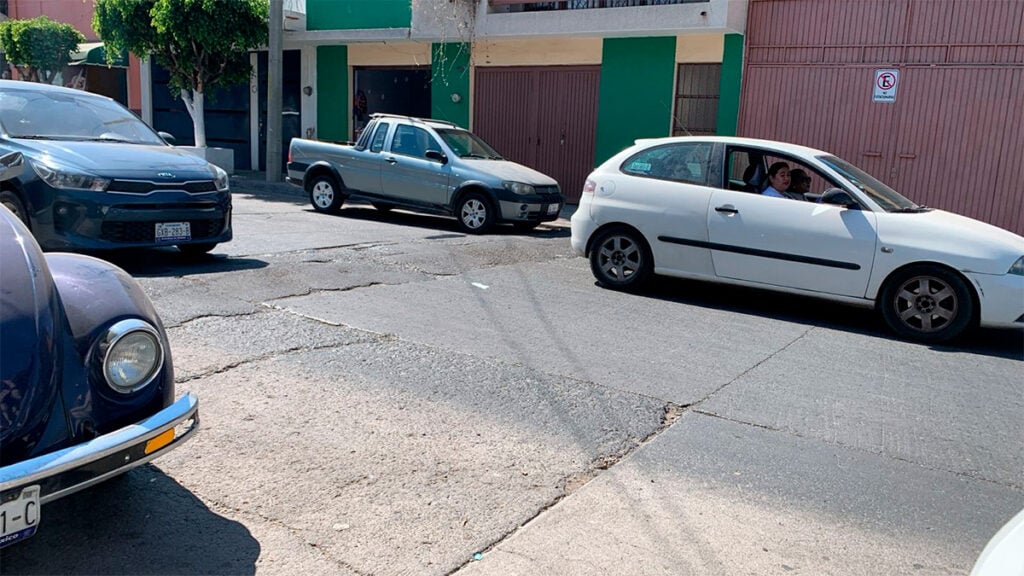 Piden reparar tope en la colonia Obrera