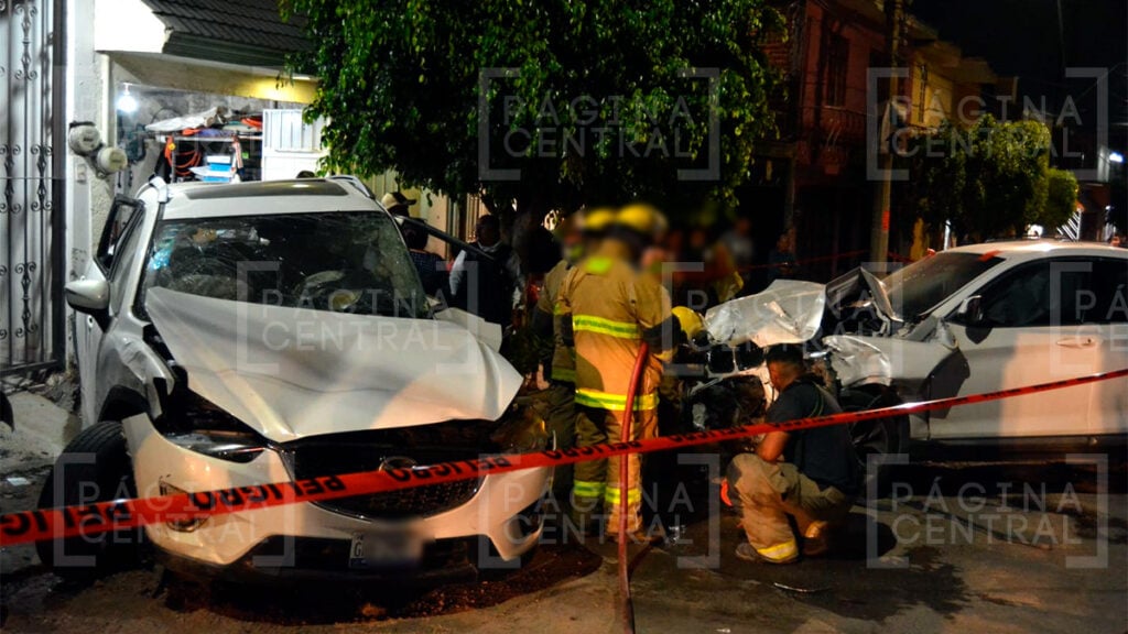 Las Mandarinas: Chocan tres vehículos y quedan 5 heridos