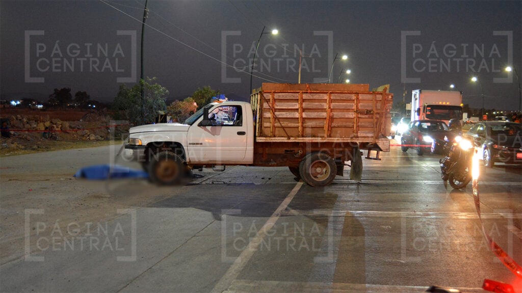 Eje Metropolitano: Motociclista iba por acotamiento y lo mata camioneta en retorno