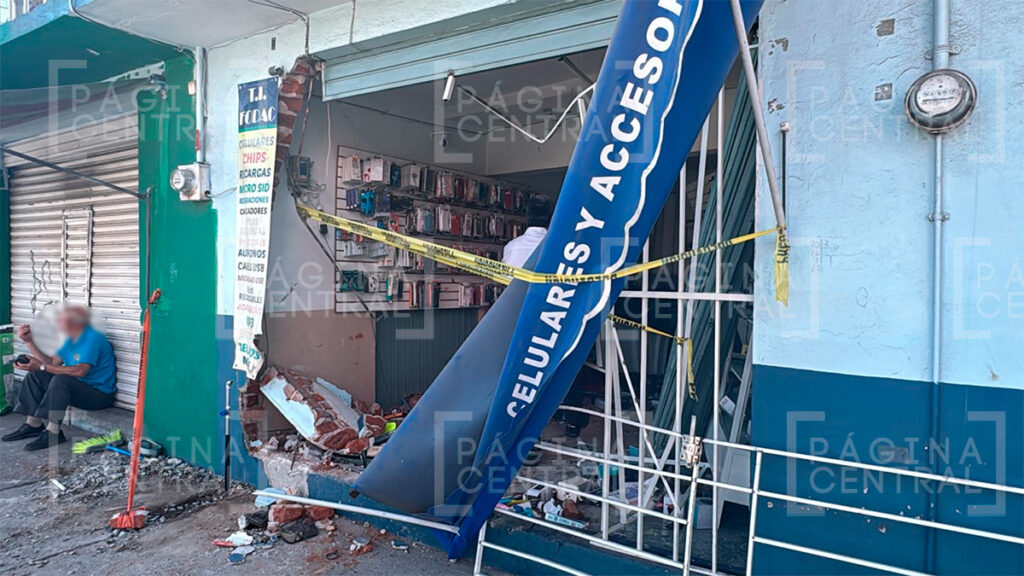 Piletas I y II: Camioneta choca contra negocio