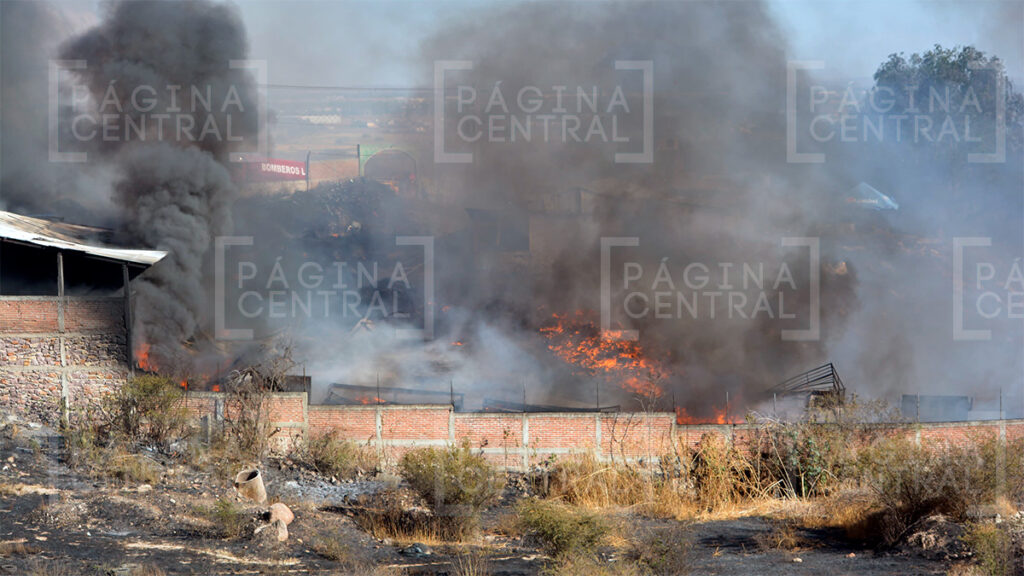 Se incendia recicladora de Cortijos de la Gloria