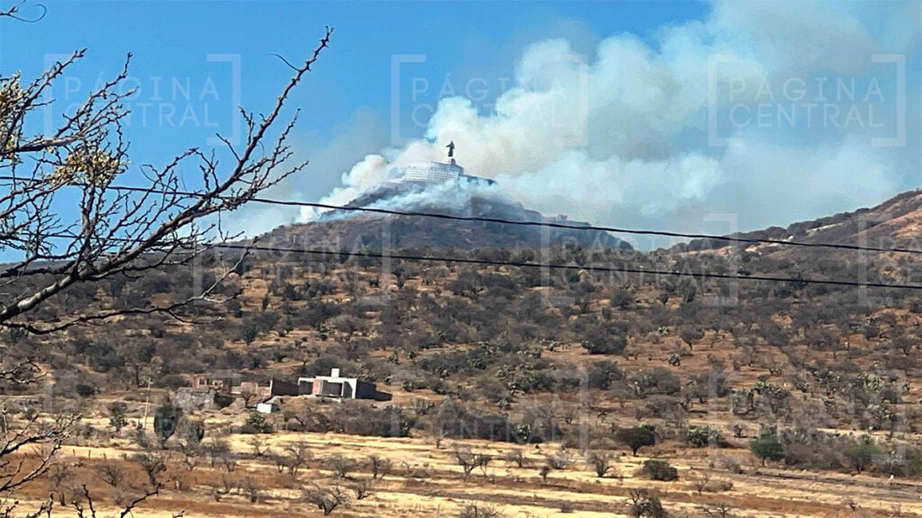 Silao: Registran incendio de pastizal en el Cerro del Cubilete