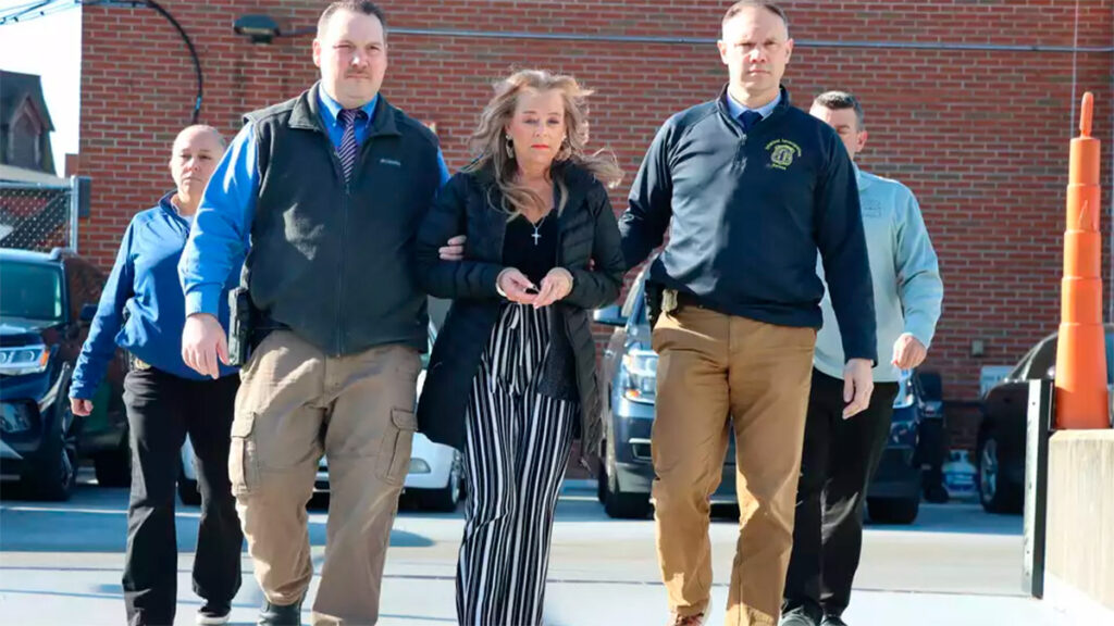 Connecticut: Rescatan a hombre que estuvo encerrado en su casa durante 20 años