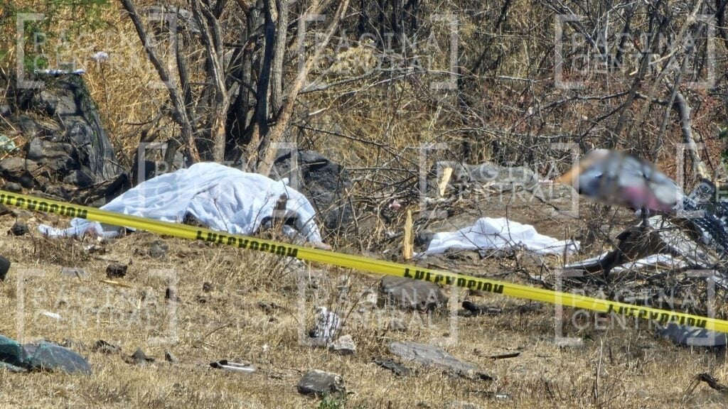 Familiares de estudiantes de la UG llegan a reconocer los cuerpos