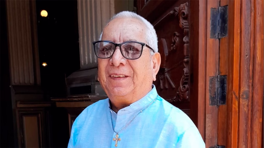 Católicos de León rezan por el alma del Papa Francisco