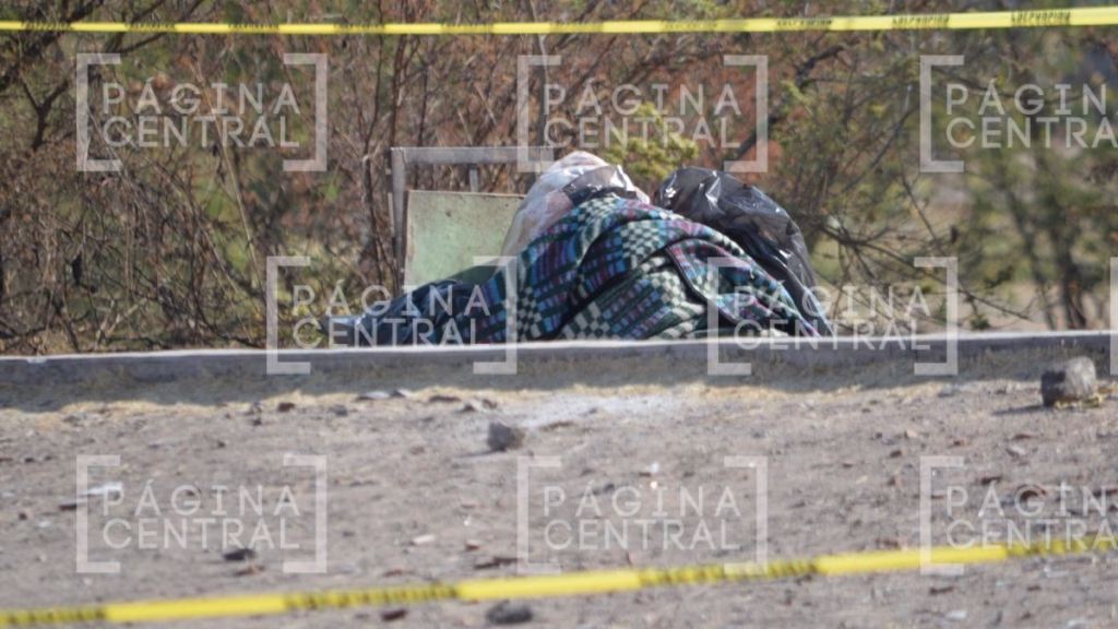 Cuerpo en diablito en Cañada del Real es tirado cerca de departamentos