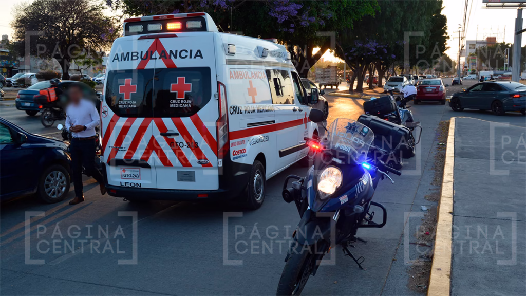 Bulevar Juan Alonso de Torres: Motociclista atropella a joven