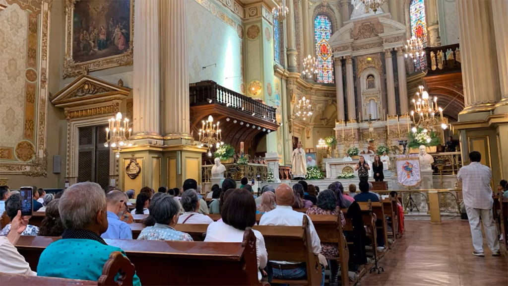 Arzobispo de León pide por el eterno descanso del Papa Francisco