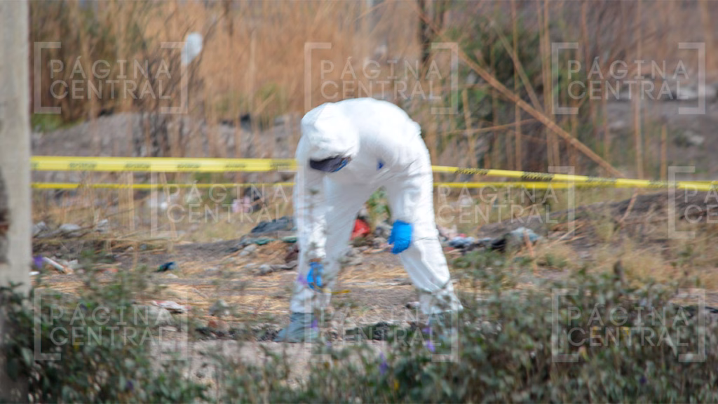 Vecinos hallan cuerpo maniatado y en llamas en un terreno baldío en la Diez de Mayo