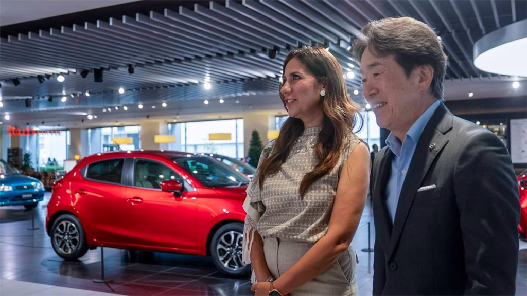 Libia Dennise fortalece relación con Mazda 