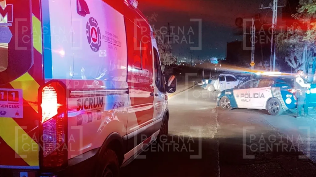 Estrellan patrulla contra poste de luz en Juan Alonso de Torres