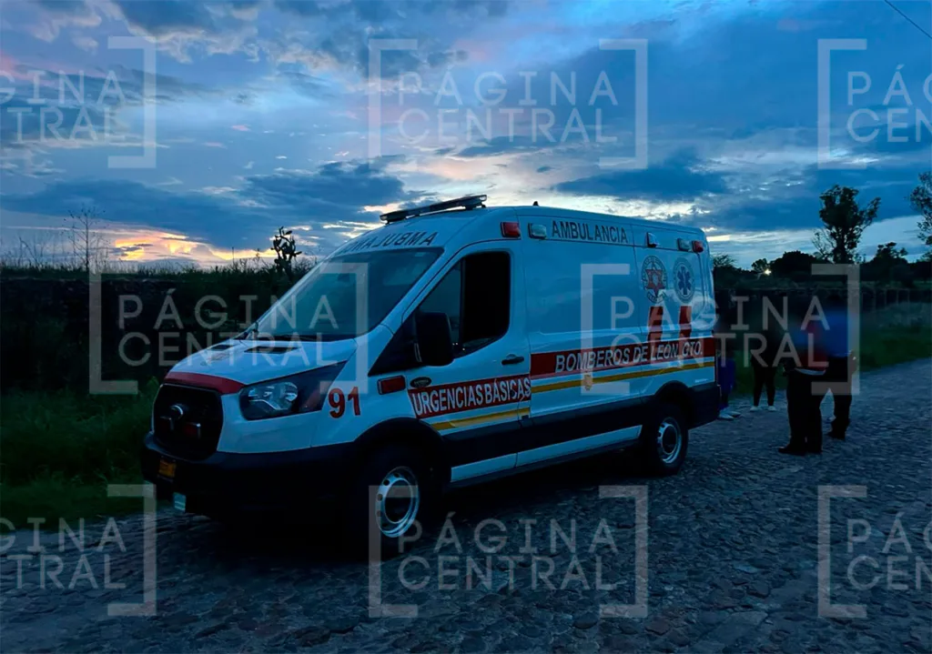 Cortijos de la Gloria: Chocó su coche contra un árbol y huyó; hay un muerto y 2 heridos