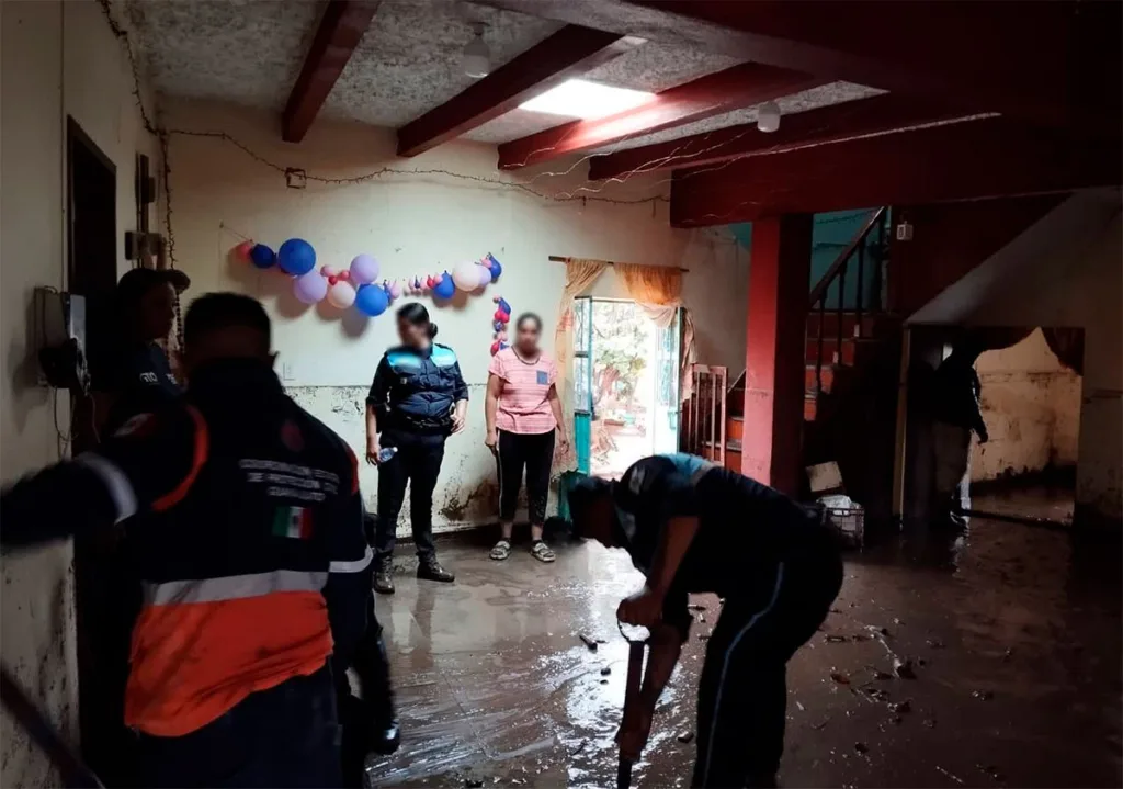 Ocampo: Agua alcanzó los dos metros en calles de comunidad y deja casi mil afectados