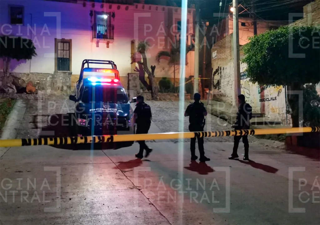 Lomas de Guadalupe: Asesinan a un joven cuando caminaba