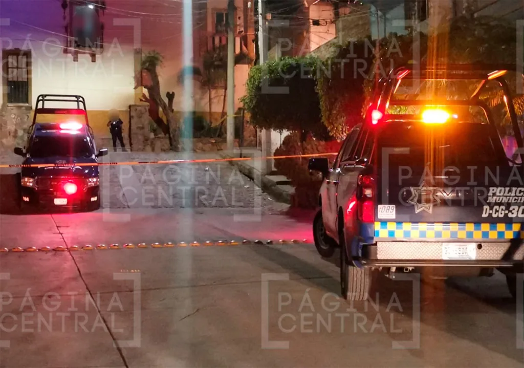 Lomas de Guadalupe: Asesinan a un joven cuando caminaba