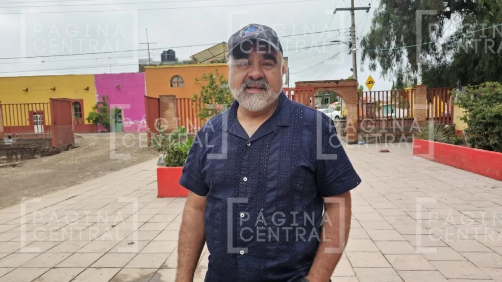 Ibarra: Así pobladores intentan salvar pertenencias tras desbordamiento de presa