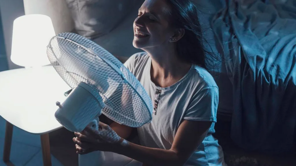 ¿Duermes con el ventilador encendido? Esto te interesa