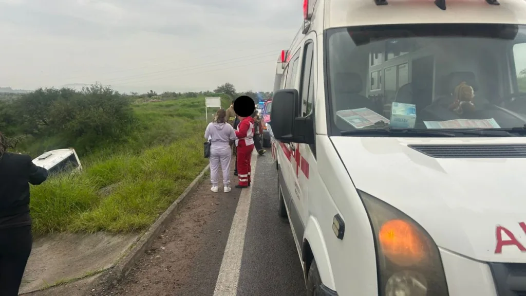 carretera San Miguel de Allende-Dolores Hidalgo