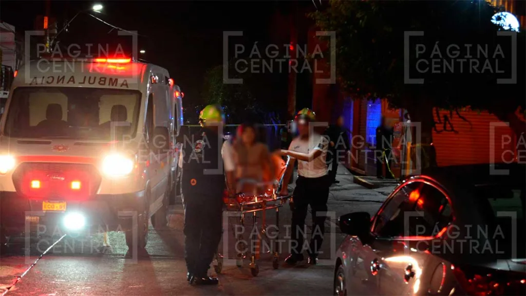 San Juan Bosco: Disparan contra una familia cuando platicaba en la calle, matan a dos