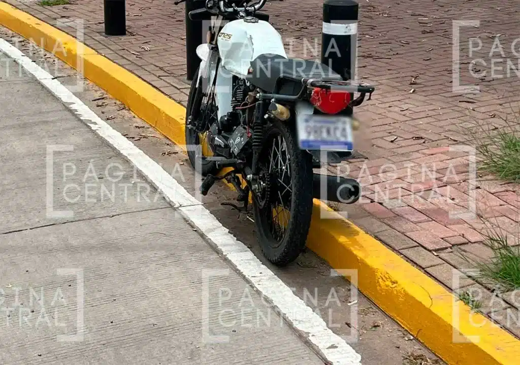 Detenidos León: Policías persiguen a sospechosos y los detienen, pero atropellan a motociclista 