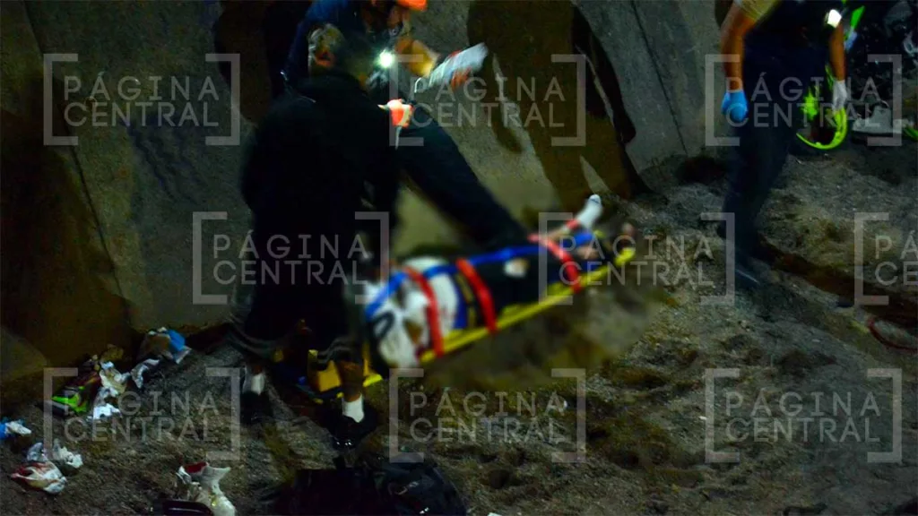 Las Trojes: Hombre pierde el control de su moto y cae al Arroyo del Muerto