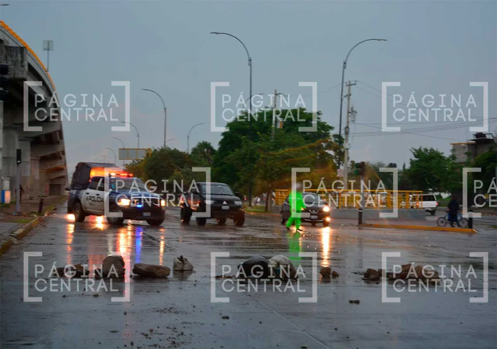 Bloquean la Maxipista tras desalojo en San Joaquín: colonos exigen solución