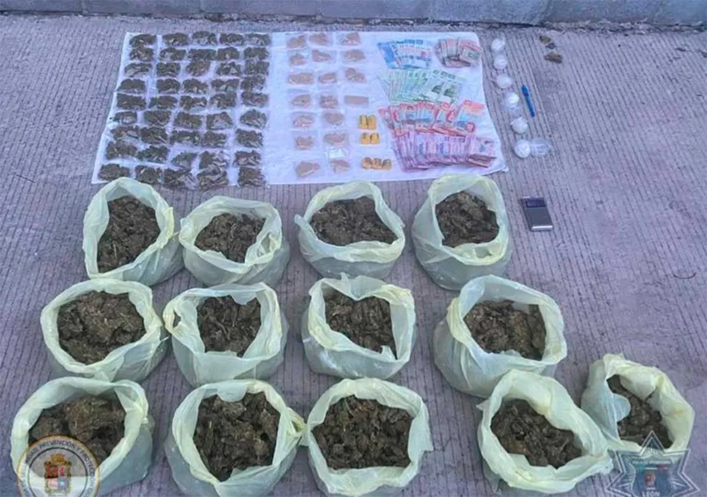 Brisas del Campestre: Caen presuntos distribuidores de droga armados