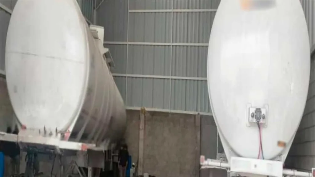 Ejido Pompa: Reportan olor a combustible y autotanques con hidrocarburo ilegal