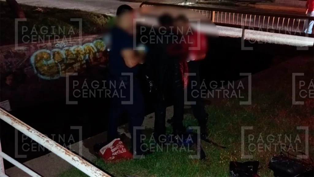 El Salto: Guardia de seguridad iba a su trabajo en bici eléctrica y cae al río