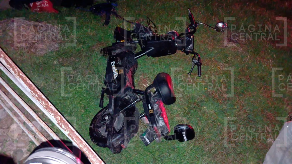 El Salto: Guardia de seguridad iba a su trabajo en bici eléctrica y cae al río