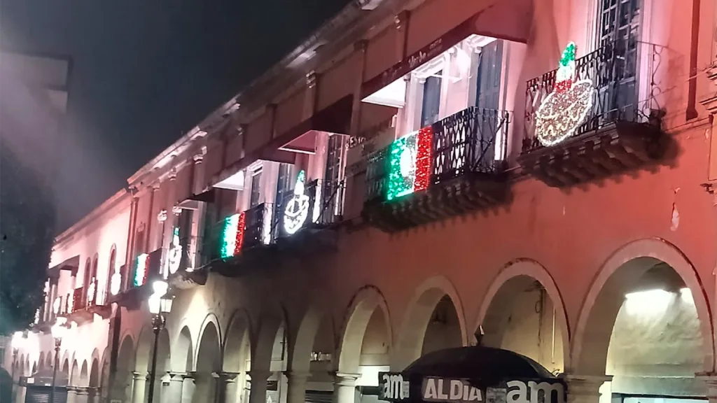 Así luce León en septiembre con adornos patrios