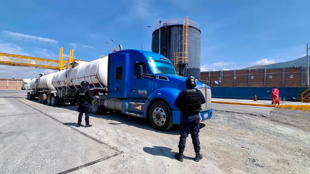 Histórico golpe al huachicol: decomisan combustible valuado en 30 millones de pesos