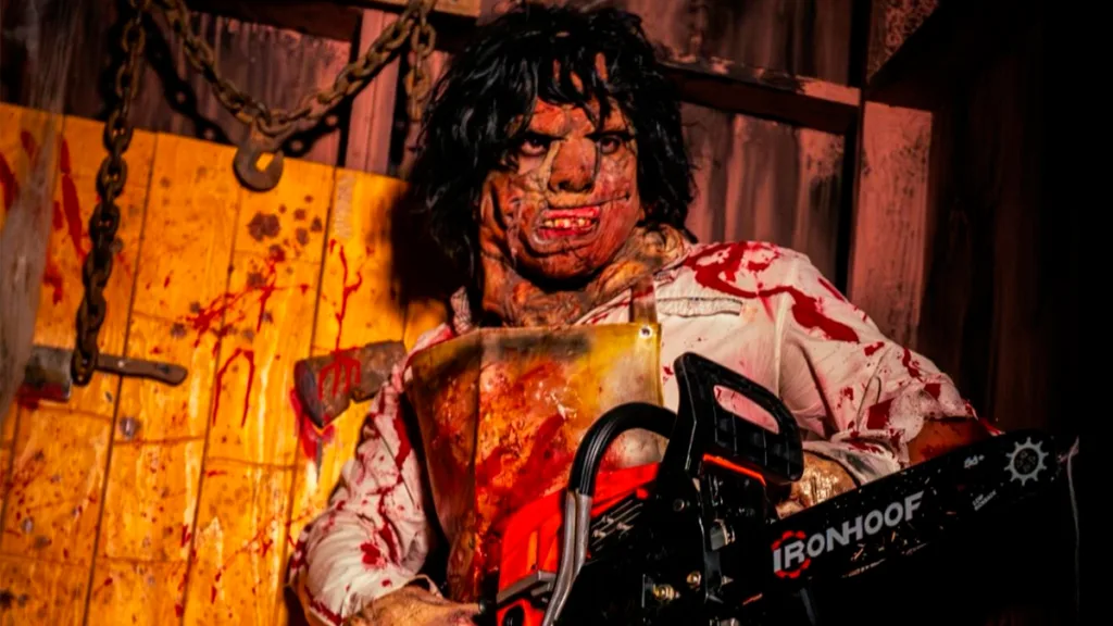 Denuncian acoso y tocamientos a mujeres durante el festival en el Festival Halloweenzoo