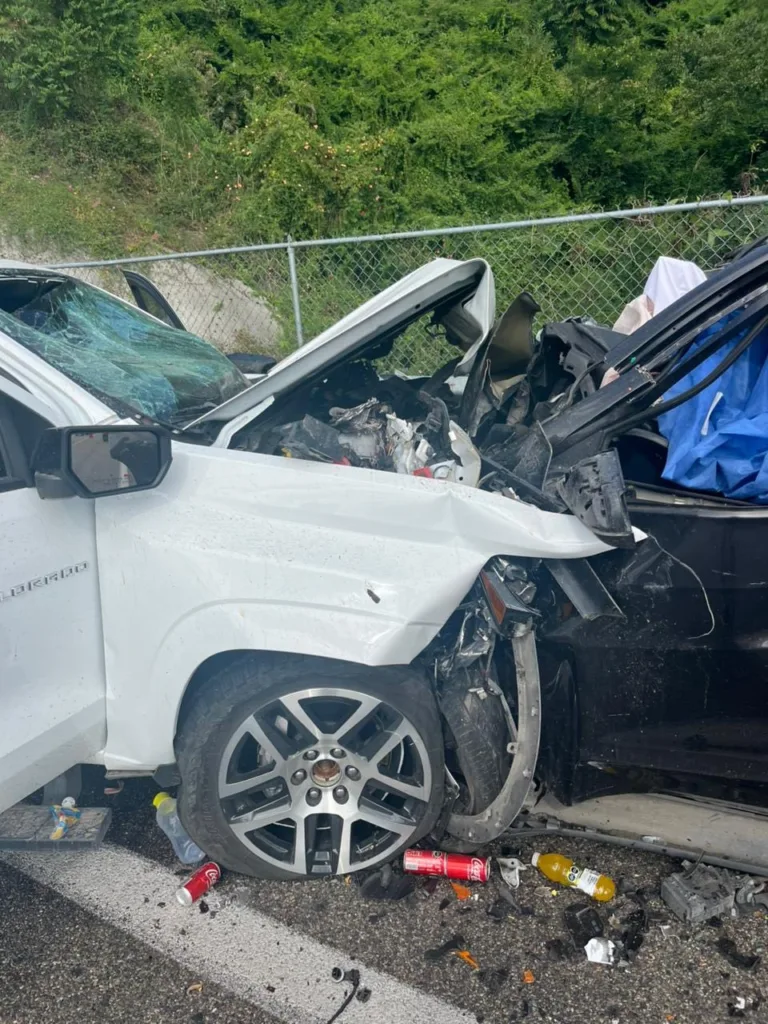 Nayarit: Familia guanajuatense muere en choque en Sayulita