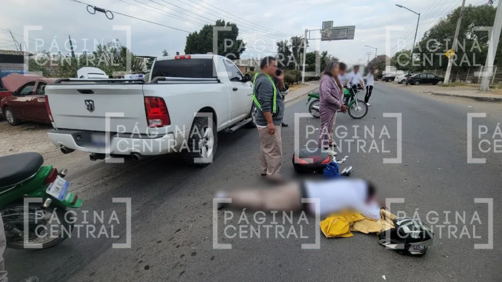 Fracciones Hacienda la Pompa: Condujo en sentido contrario y atropelló a un repartidor